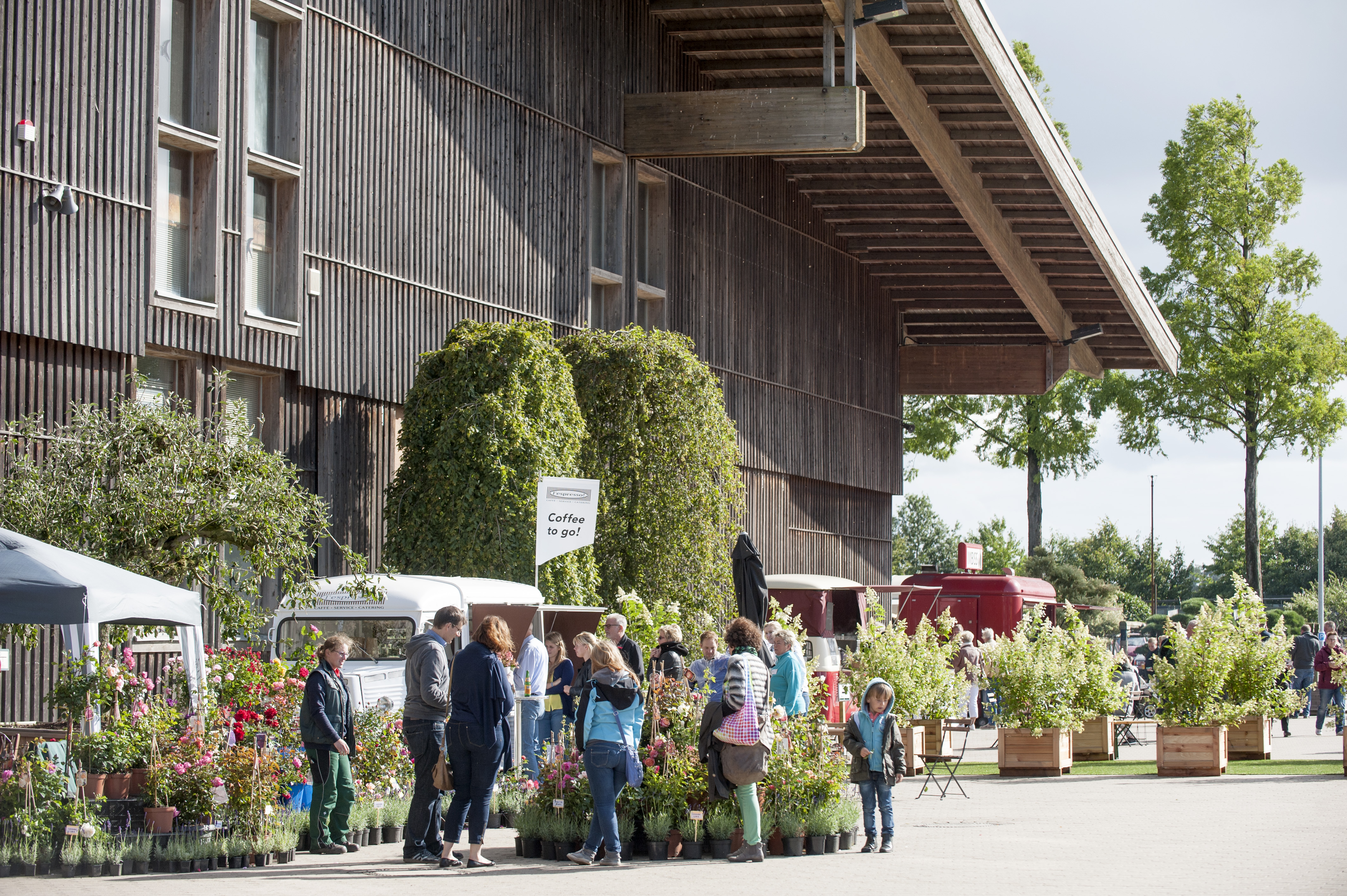 Genießen Sie einen einzigartigen Tag in der Baumschule, mit Führungen und Demonstrationen der Arbeitsprozesse.